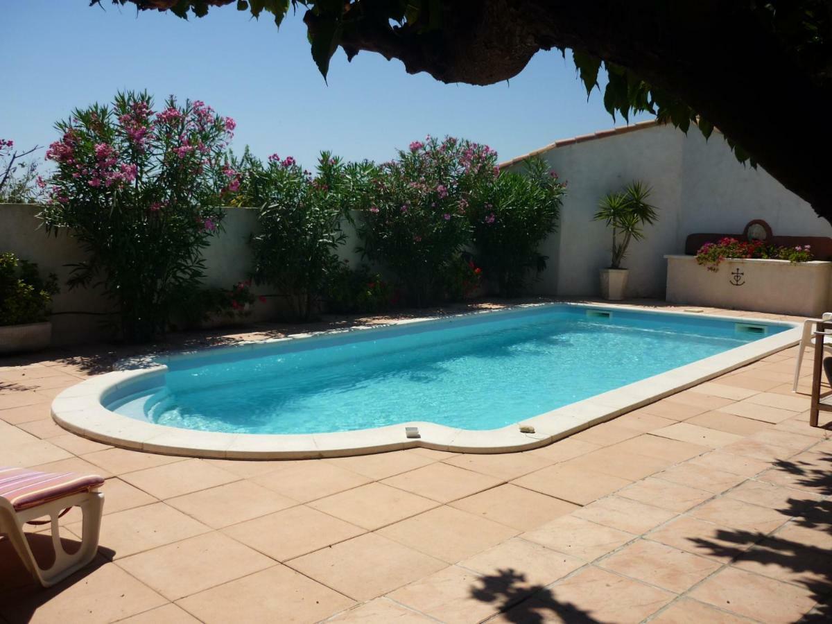 Soleil De Camargue Villa Arles Exterior photo